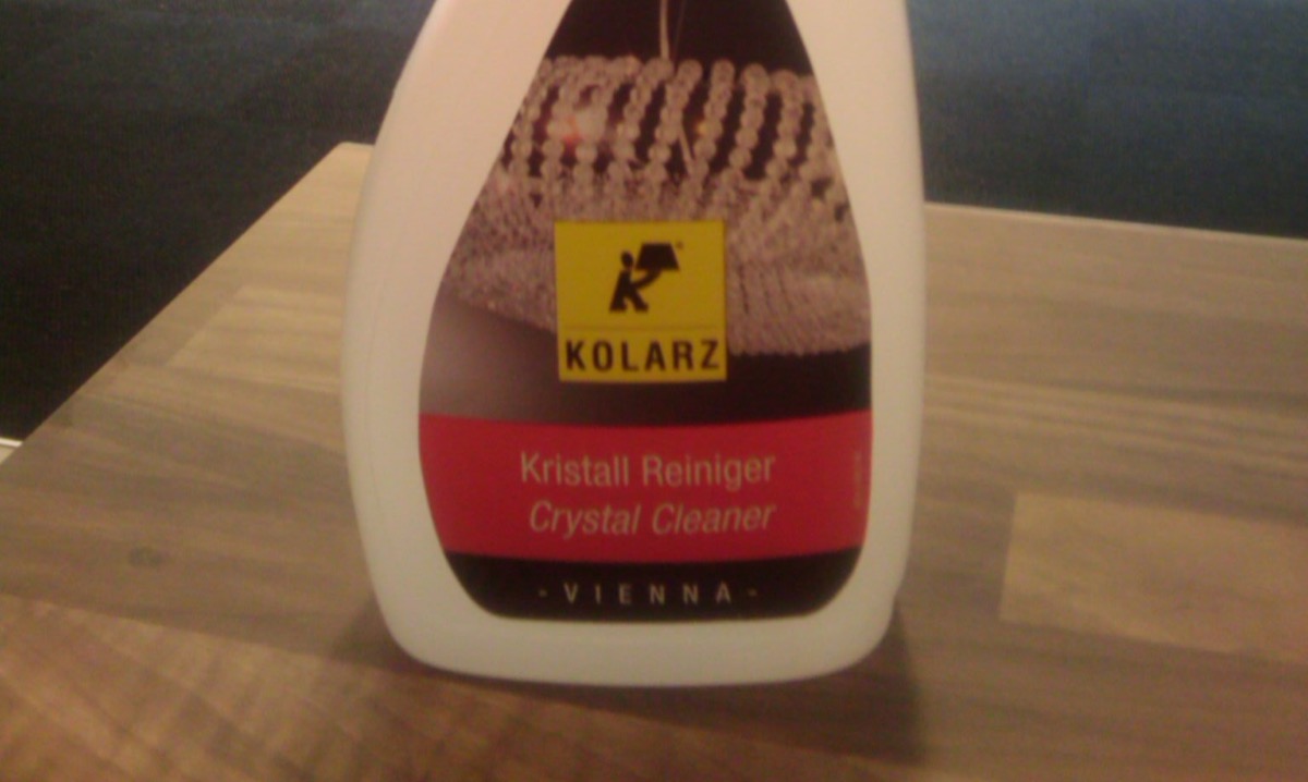 Pulizia di lampade in cristallo e lampadari