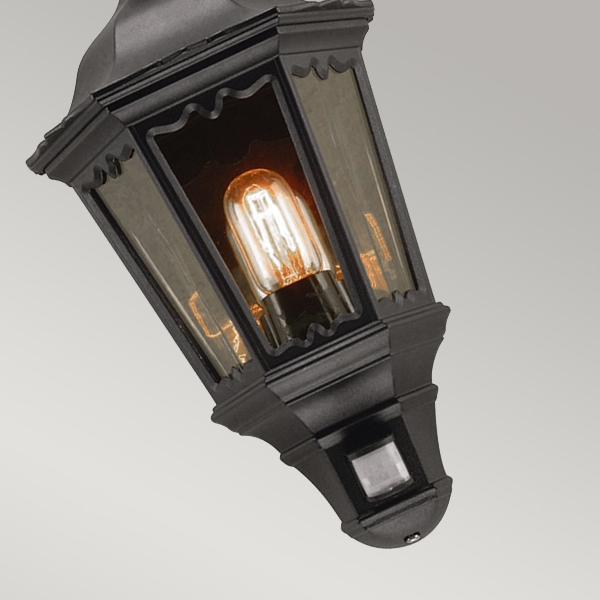 Lanterna da parete semicircolare Medstead a 1 luce con PIR - Nero der Firma Elstead