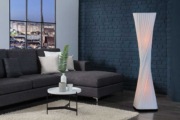 Lampada da terra PARIS 120 cm a forma di elica bianco der Firma Casa Élite