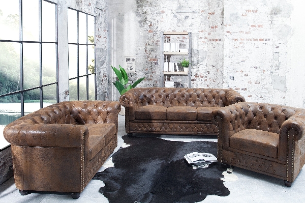 Poltrona CHESTERFIELD look antico marrone der Firma Casa Élite