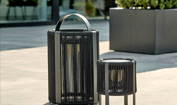 Ropy lampada da terra a batteria der Firma Royal Botania